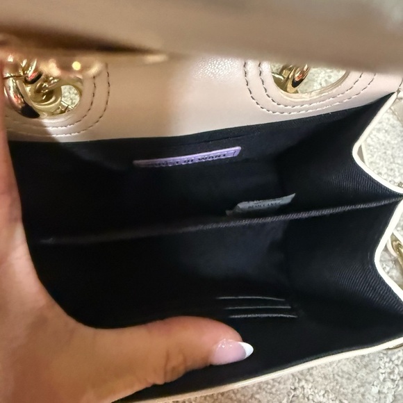 Chic Winter White Mini Bag with Gold Chain - Picture 6 of 8